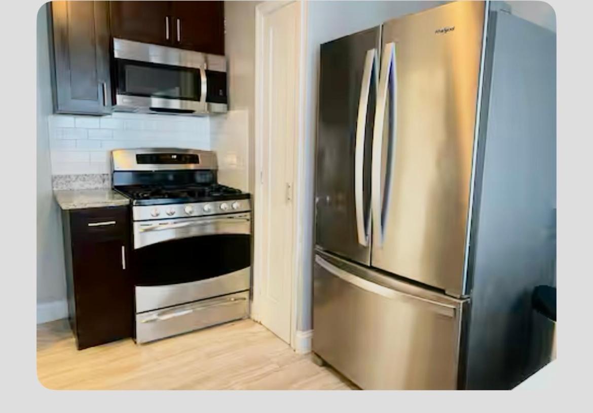 Cozy, Upstairs Apartment Pets Welcome With Fee Family Friendly Close To Everything Cleveland Exterior foto